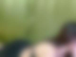 sammyboomとのライブチャットショー - CamsodaのBrown Hair Teen (18+)