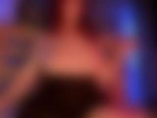 Live cam show with solangell - Public Curvy on Streamer API