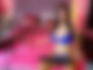 Live cam show with RositaRae - Skinny on CamwithHer