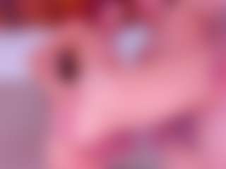LAURA BLOND's Live Sex Cam Show