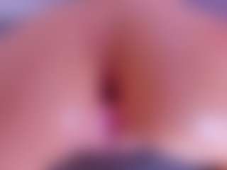 LAURA BLOND's Live Sex Cam Show