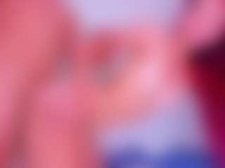 LAURA BLOND's Live Sex Cam Show