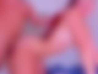 LAURA BLOND's Live Sex Cam Show