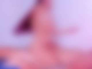 LAURA BLOND's Live Sex Cam Show