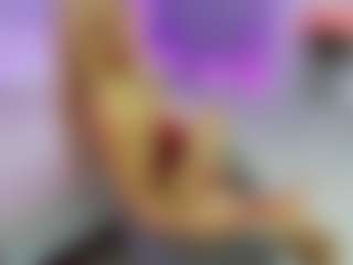 Live cam show with rossa-gold - Middle Aged on liverealitysex.com