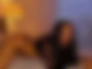 Live-Cam-Show mit ANIE - Athletic Tease auf Camsoda