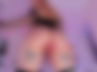 Live cam show with Isabella - Bedroom Teen (18+) on Soda Cam
