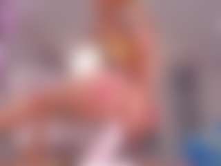 Live cam show with Isabella - Blonde Hair Amateur on Dolls Live