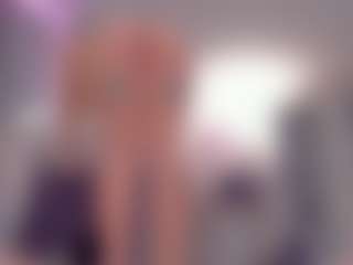 Live cam show with Isabella - Bedroom on Mixed Magazine Live