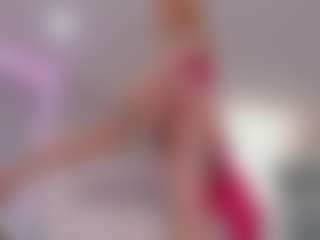 Live cam show with Isabella - Gape on Gym Cam Girls