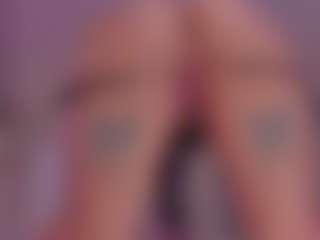 Live cam show with Isabella - Blonde Hair Small Tits on CSO-WL