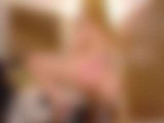 Live cam show with Isabella - Public Toys on mypornchat.com