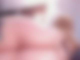 Live cam show with Isabella - Normal on Soda Cam