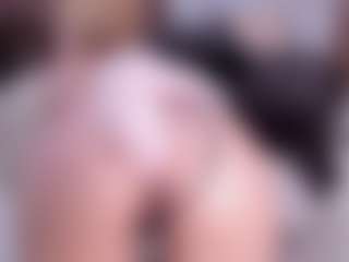 Isabella's Live Sex Cam Show