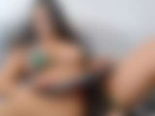 Live cam show with Regina Rizzi - Busty on CSO-WL