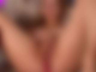 WowJulia's Live Sex Cam Show