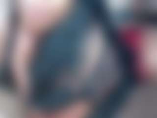 Live cam show with creamy pie - Mature on AdultVida.com