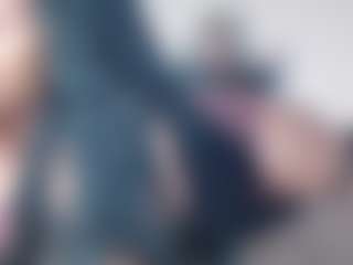 Live cam show with creamy pie - Solo on Camsoda