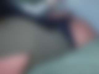 Live cam show with creamy pie - Public Curvy on Dolls Live