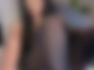 Live cam show with creamy pie - Ebony Petite on Milfs Live