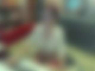 Live cam show with SexyLily - Average on Cam Slut
