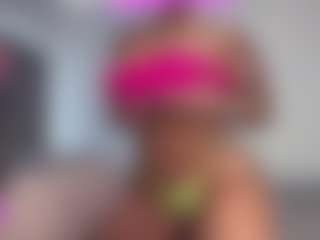 Live cam show with Officialtiffanyfox - Shaved Pussy on Camming Site