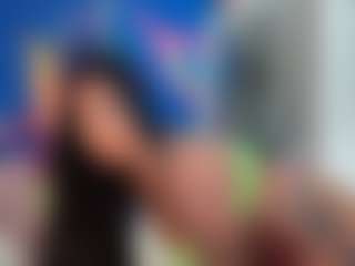 Live cam show with Officialtiffanyfox - Tease Big Tits on AdultVida.com