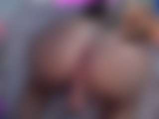 Live cam show with Official Tiffany Foxxx - Squirt Latina on Camsoda