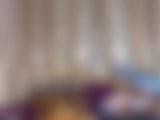 Live cam show with rochelepalmer - Blowjob on Free Soda