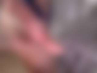 Live cam show with StephKegels - Brown Eyes Toys on EXY