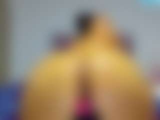 Live cam show with LilaMarin - Black Squirt on PervPlay.com