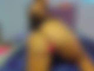 Live cam show with LilaMarin - Strip on Porn Luv