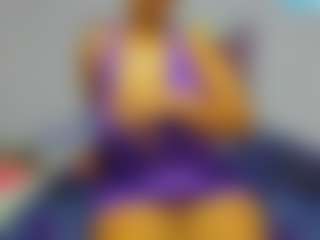 Live cam show with LilaMarin - Squirt Curvy on friskycurves.com