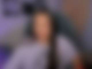 Live cam show with Martinna Bonnet - Erotic Dance on Livezox