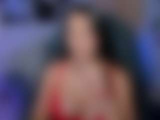 Live cam show with Martinna Bonnet - Fingers on Camsoda