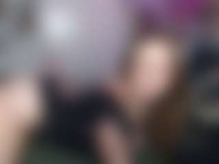Live cam show with Laney Grey - Flirty on TottyGirls