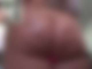 Live cam show with Kinky Kris - Sub on 1on1-livenow