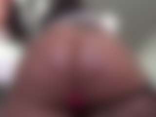 Live cam show with Kinky Kris - Squirt on hrnylive.com