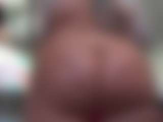 Kinky Kris MILF webcam performer live streaming