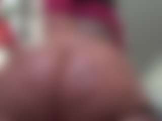 Kinky Kris's Live Sex Cam Show
