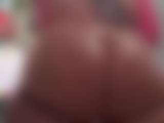 Live cam show with Kinky Kris - Strip BBW on live18s.com
