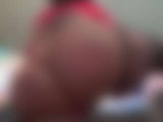 Live cam show with Kinky Kris - Belly on googirlz