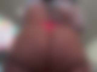 Live cam show with Kinky Kris - Twerk on sexylive.show