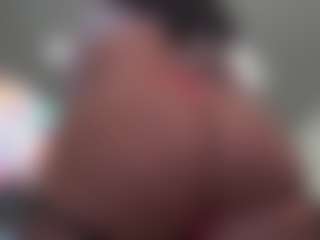 Live cam show with Kinky Kris - Strip BBW on Free Soda