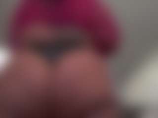 Live cam show with Kinky Kris - Squirt on realtime-chat