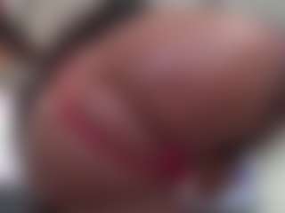 Live cam show with Kinky Kris - Squirt Toys on AdultVida.com