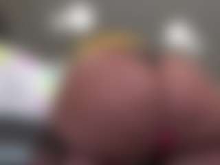 Live cam show with Kinky Kris - Big Tits on Soda Cam