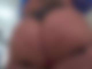 Live cam show with Kinky Kris - HD MILF on Hubzter Live