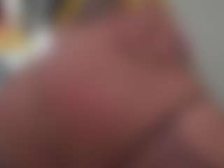 Live cam show with Kinky Kris - Tease on Milfs Live