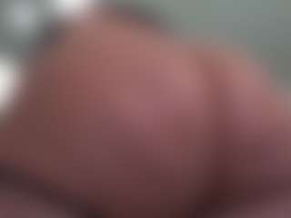 Live cam show with Kinky Kris - Big Ass MILF on slutload